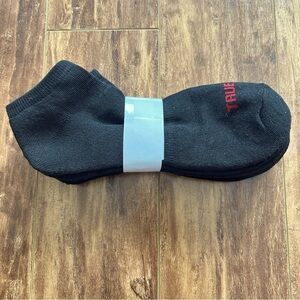 NWOT 4 pairs True Religion men's ankle socks pack black red logo